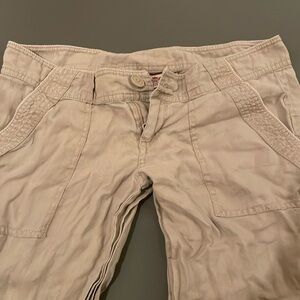 Low waisted Juicy Couture Cargo Pants/capris💛